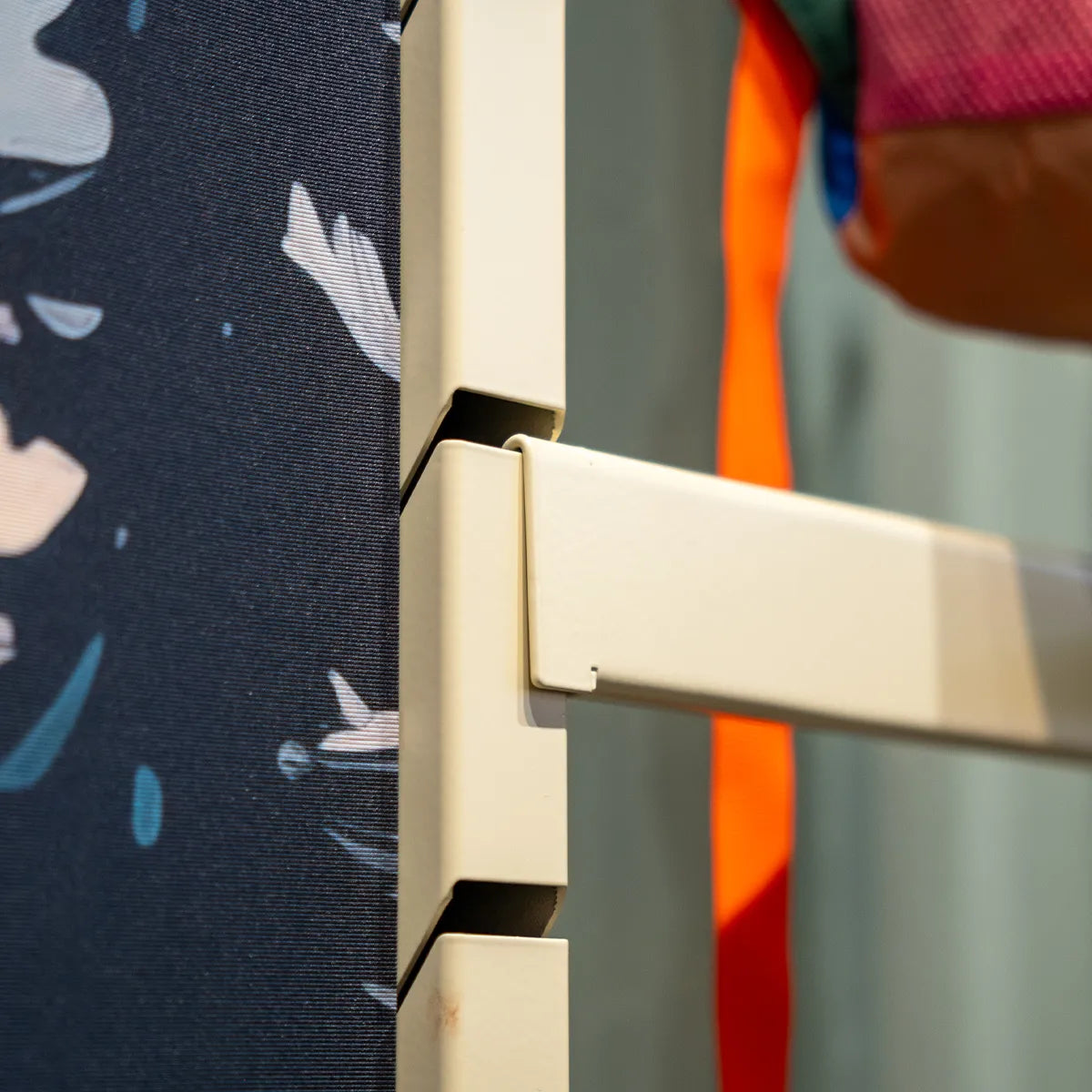 Mobilier By Mission